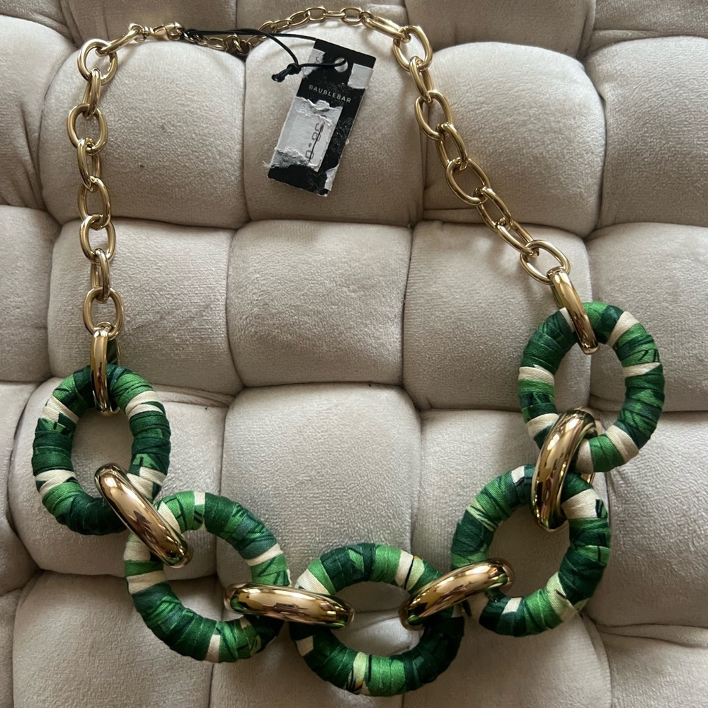 Brand 🆕 Bauble Bar Nordstrom Gold White Green
Statement Necklace